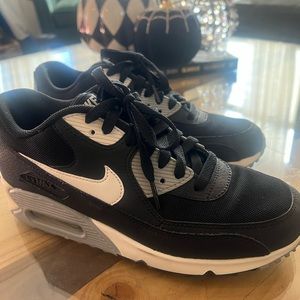 Nike Air Max size 8.5 women’s